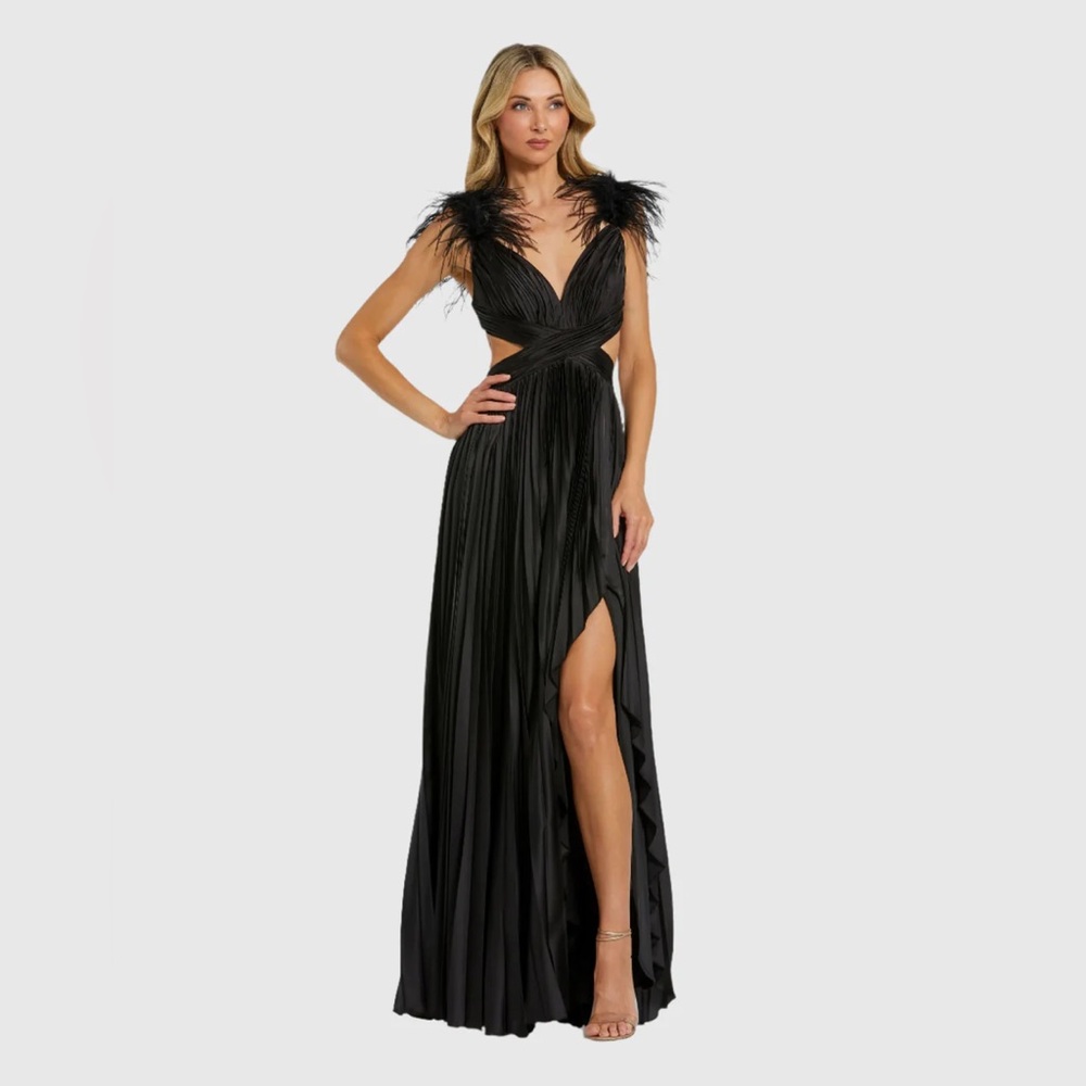 NWT $698 MAC DUGGAL Pleated Feather Cap Sleeve Open Back Gown DRESS BLACK 11687